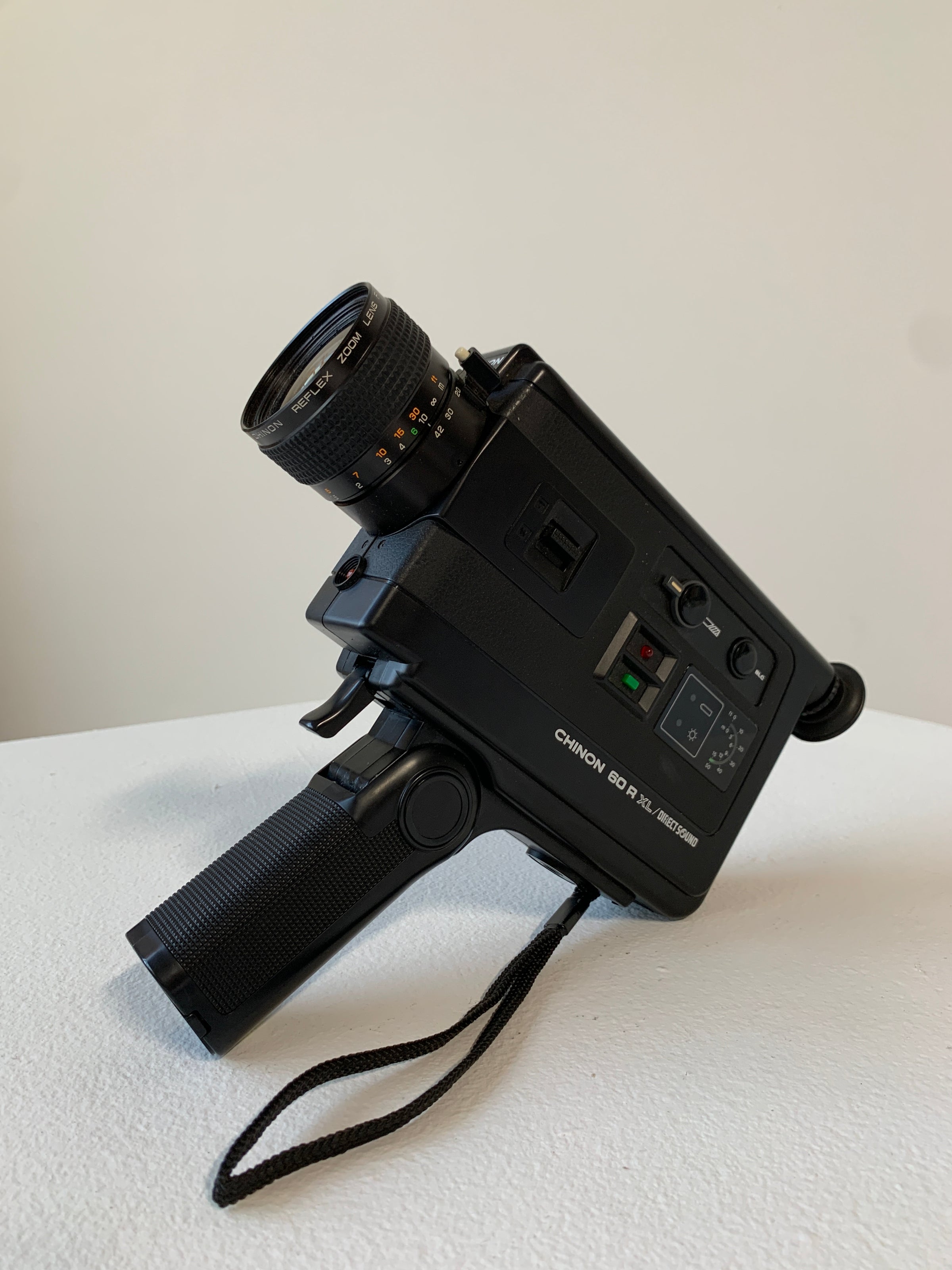 CA032 CHINON 60 R XL DIRECT SOUND SUPER 8 MOVIE CAMERA | GIRLS